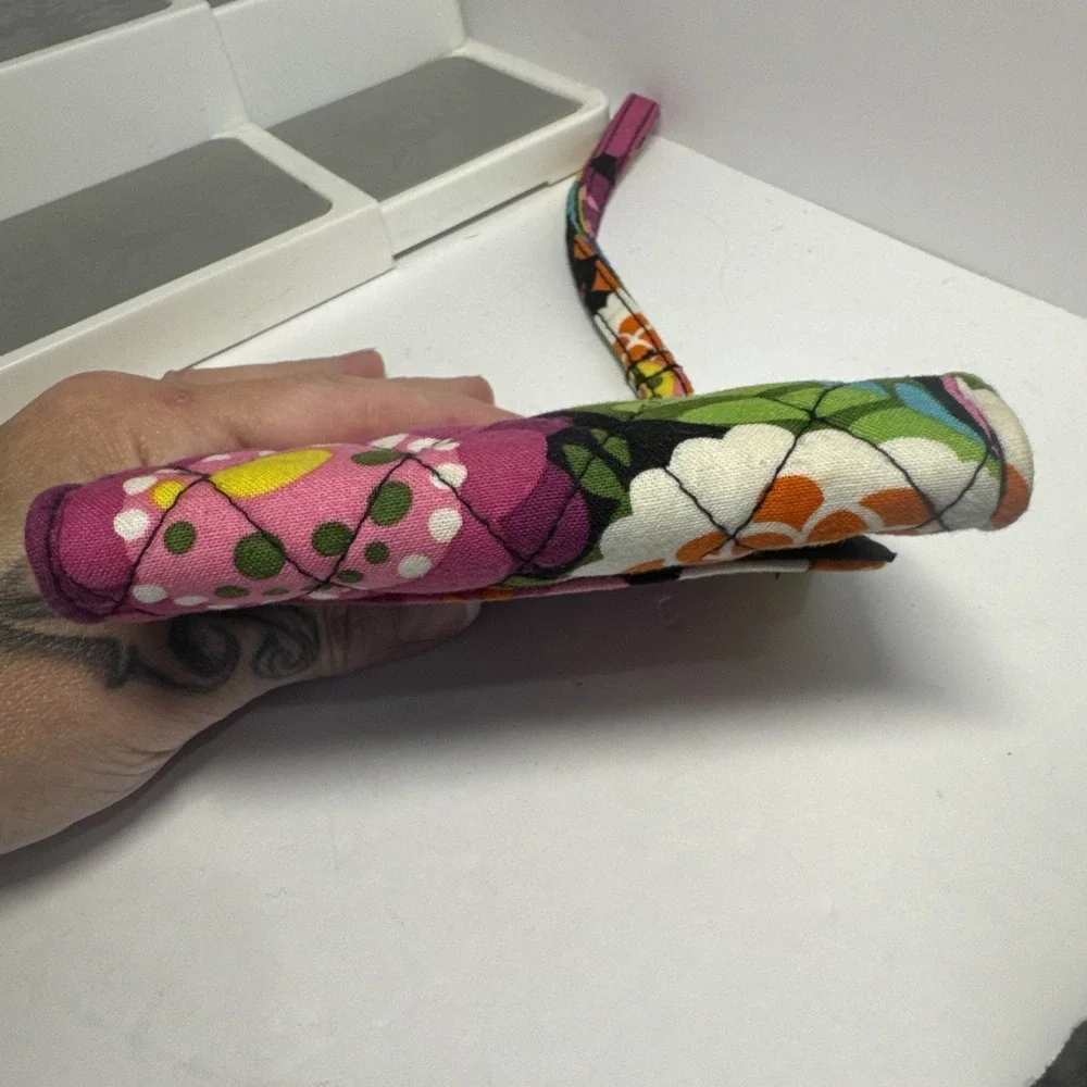 Vera Bradley Floral Quilted Cotton Wristlet‎ Wallet Multi-Color Removable Strap